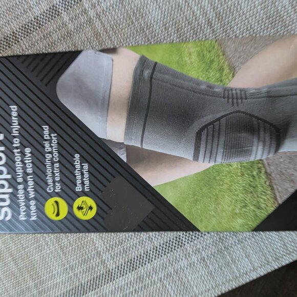 CVS New Size Large Knee Compression Support in Orginal Box - Picture 7 of 7
